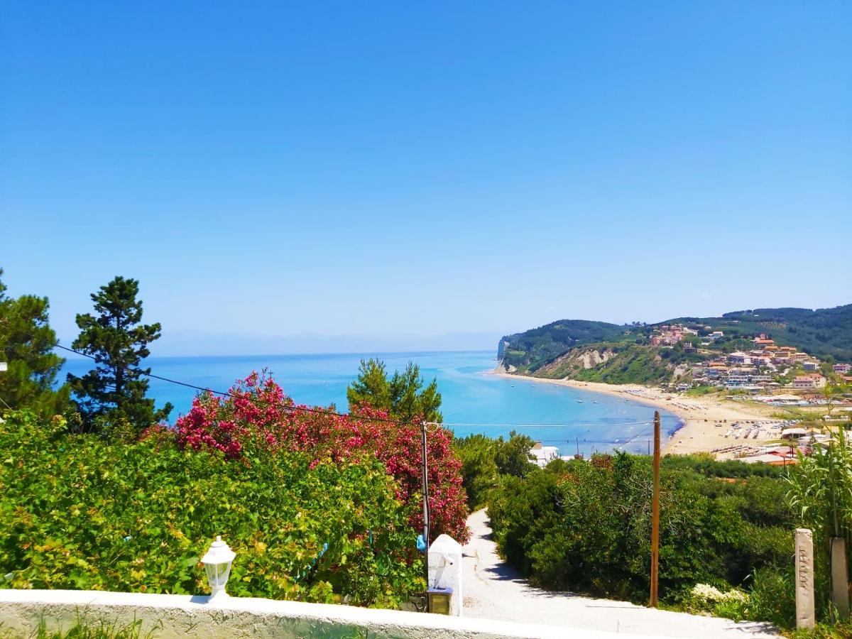 Gikas Apartments Agios Stefanos Avliotes  Extérieur photo